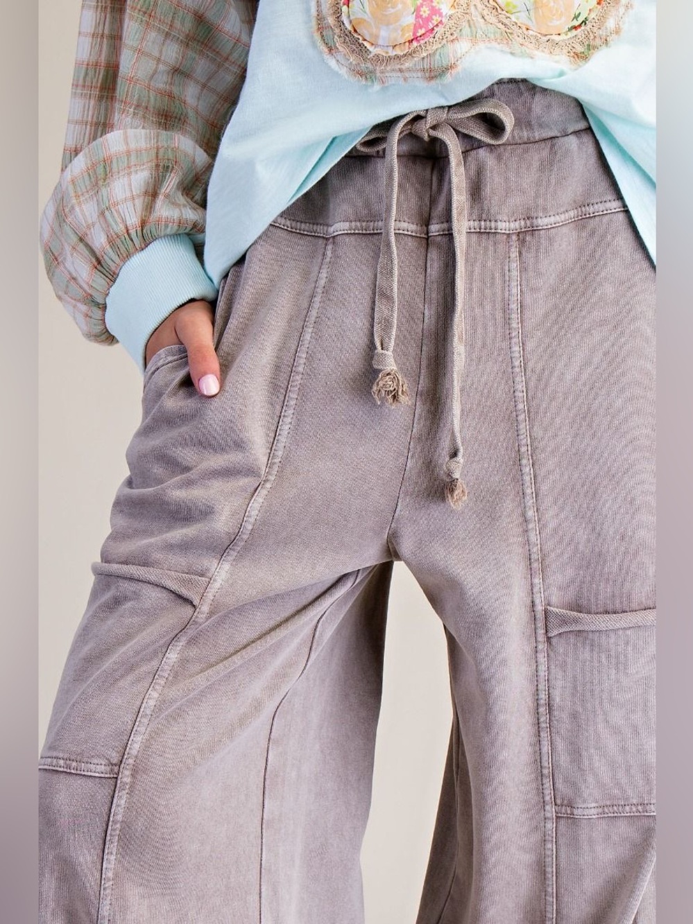 Easel Lazy Days Mineral Washed Wide Leg Pants in Mushroom EB41308 - Picture 3 of 5
